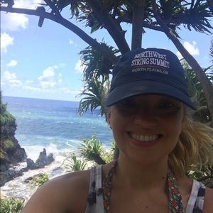 Meet your Posher, Casey